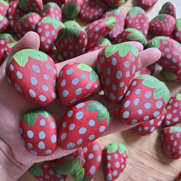 10 Pack Assorted Strawberry Painted Rocks Variety PACK OF 10 ROCKS (10 Count) - Picture 8 of 12